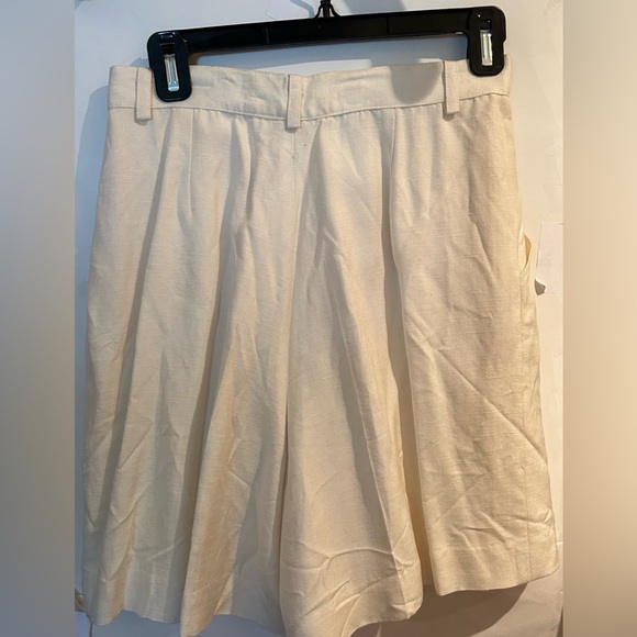 Henri Bendel White Silk Shorts size Medium 8- 10 original owner Summer - Picture 4 of 11